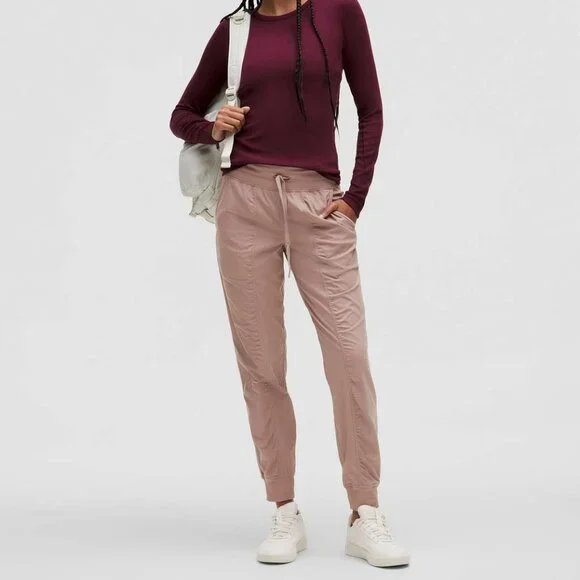 NWT Lululemon Dance Studio Mid-Rise Joggers, Sz 6, Twilight Rose - Picture 5 of 6